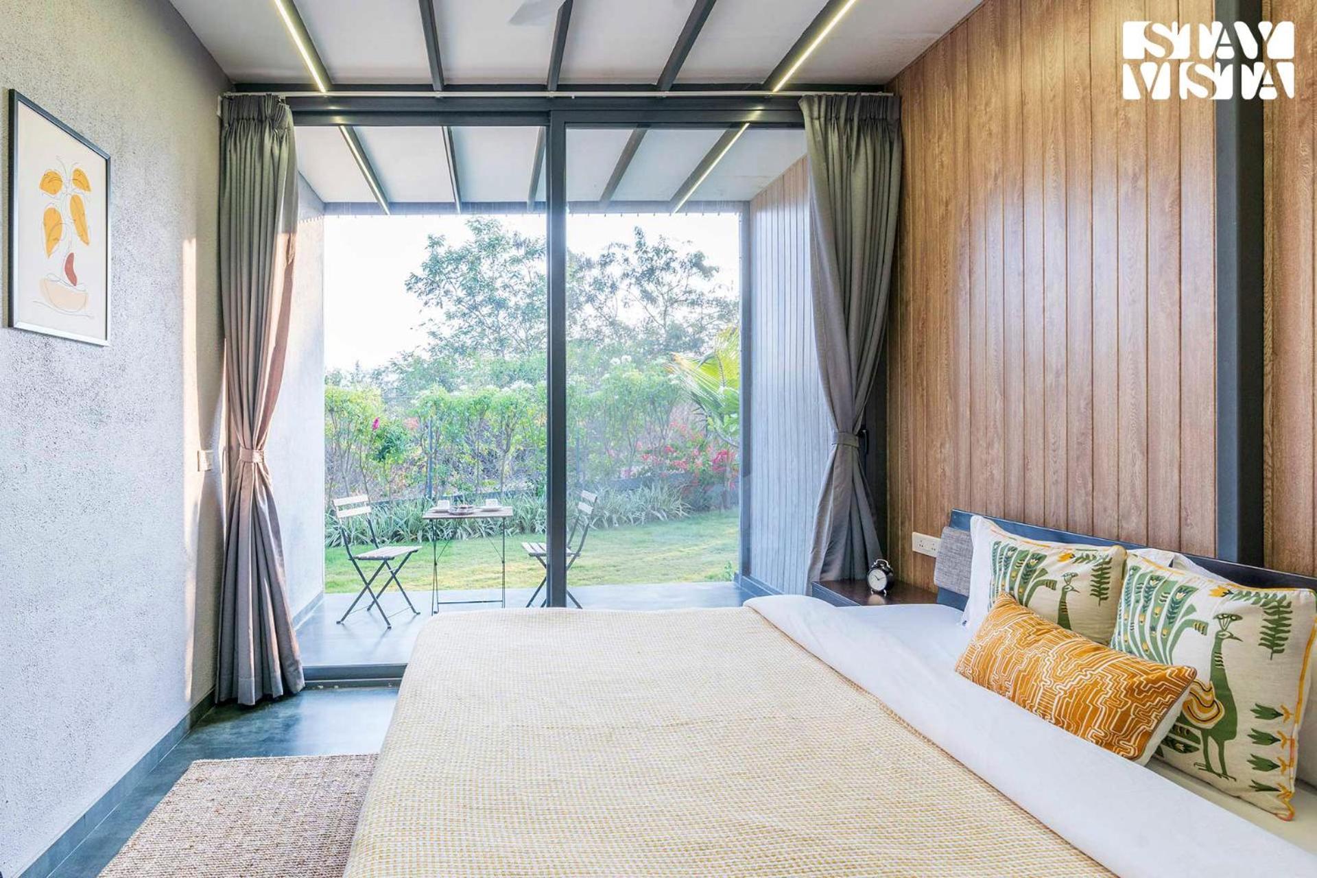Stayvista'S Celeste Villa - Hill-View Retreat With Infinity Pool 纳西克 外观 照片